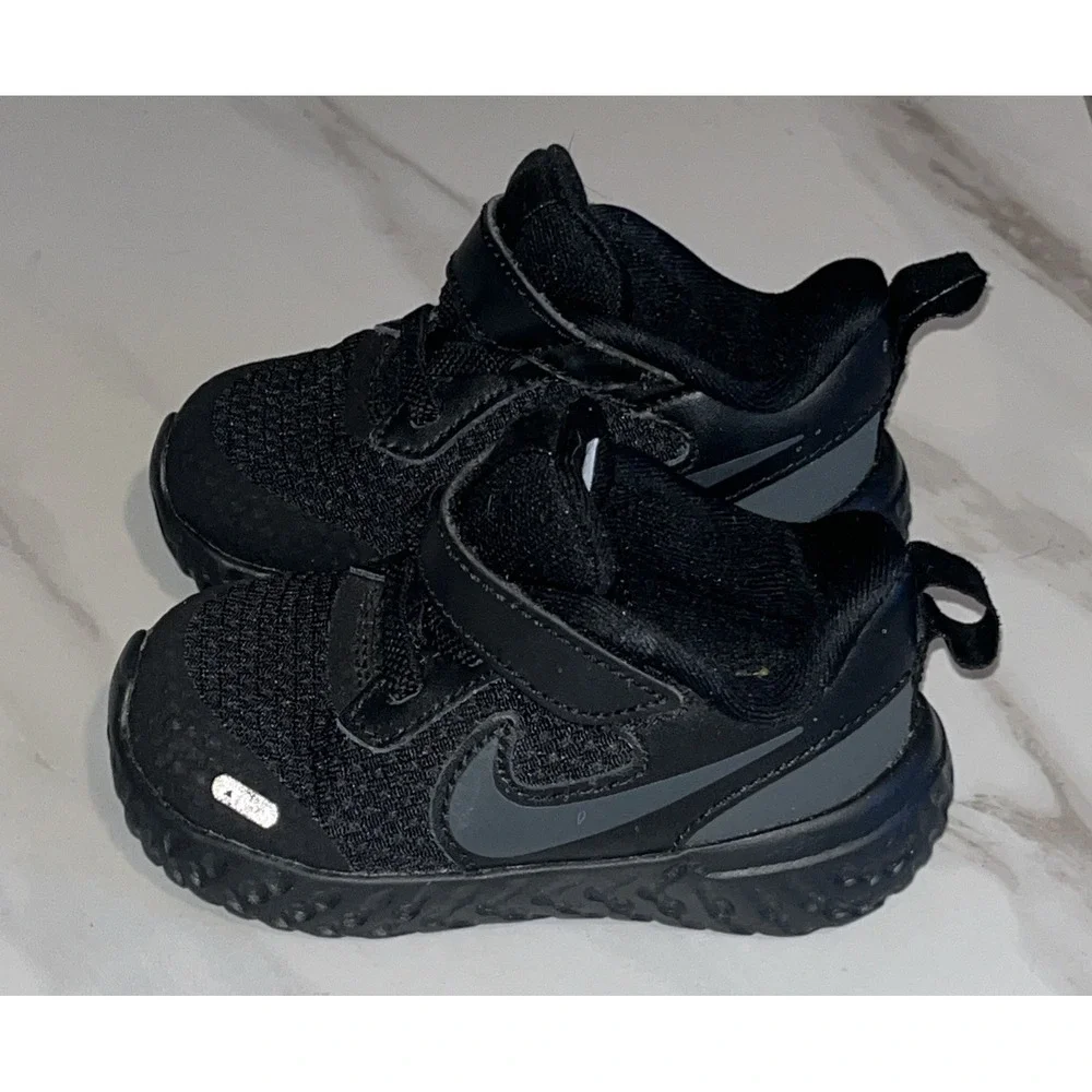 Nike‎ Air Revolution 5 Toddler Shoes Size 5C Black Hook Loop BQ5673-001 Sneakers
